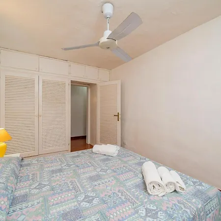 Vakantiehuis Casa Leda Near Quinta Spiaggia Golfo Aranci